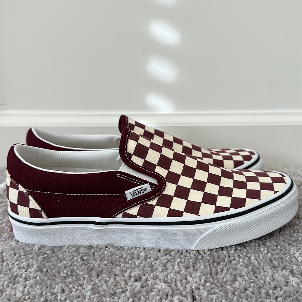 Vans Classic Slip-On Checkerboard Port Royale, US Women’s 8.5 or US Men’s 7.0.